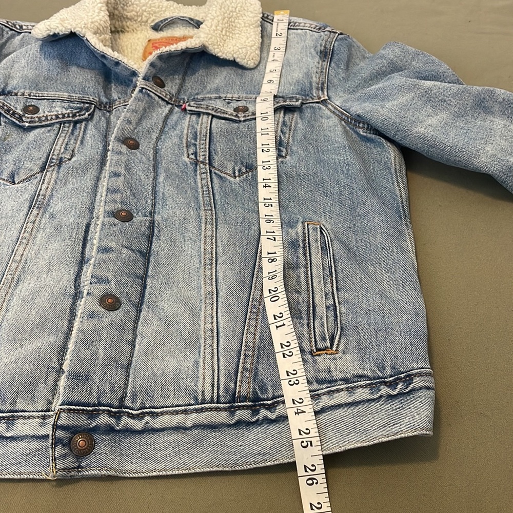 LEVIβS STRAUSS & Co. Original Sherpa lined w hand pockets JACKET size MEDIUM - Picture 12 of 16